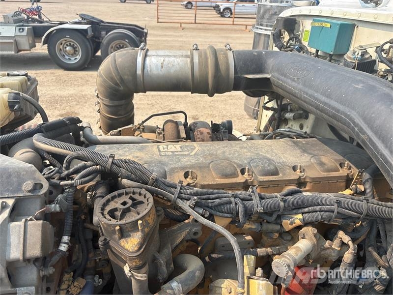 Peterbilt 367 8x6 Sleeper Cab and Chassis Кабіни