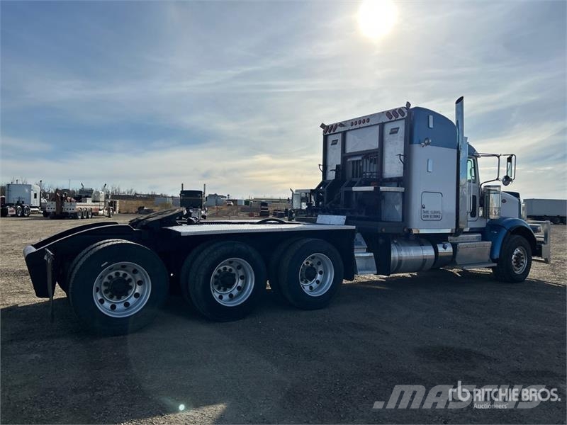 Peterbilt 367 8x6 Sleeper Winch Truck Bergungsfahrzeuge