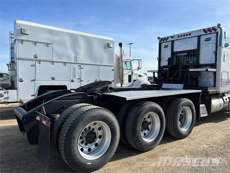 Peterbilt 367 8x6 Sleeper Winch Truck Bergungsfahrzeuge