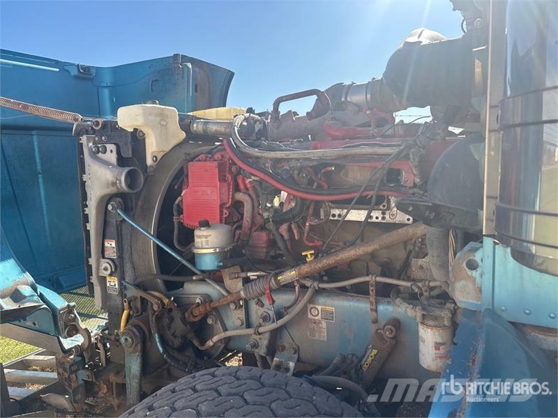 Peterbilt 367 8x6 Sleeper Water Truck (Inoperable) Wassertanker