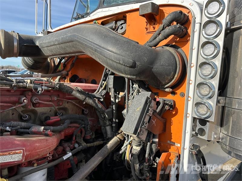 Peterbilt 367 8x6 Sleeper Winch Truck Bergungsfahrzeuge