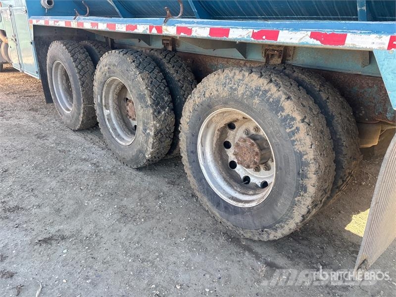 Peterbilt 367 8x6 Sleeper Water Truck (Inoperable) Wassertanker