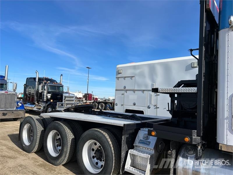 Peterbilt 367 8x6 Sleeper Winch Truck Bergungsfahrzeuge