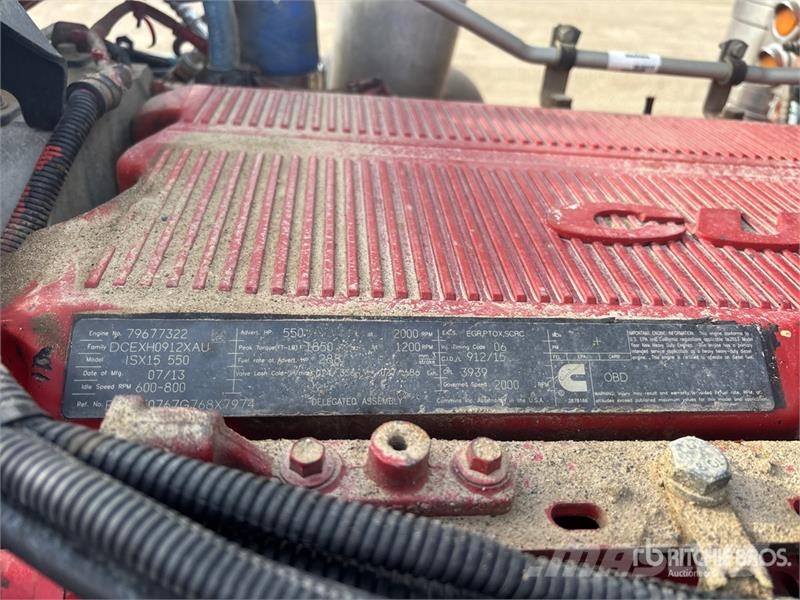 Peterbilt 367 8x6 Sleeper Winch Truck Evakuators ar manipulatoru