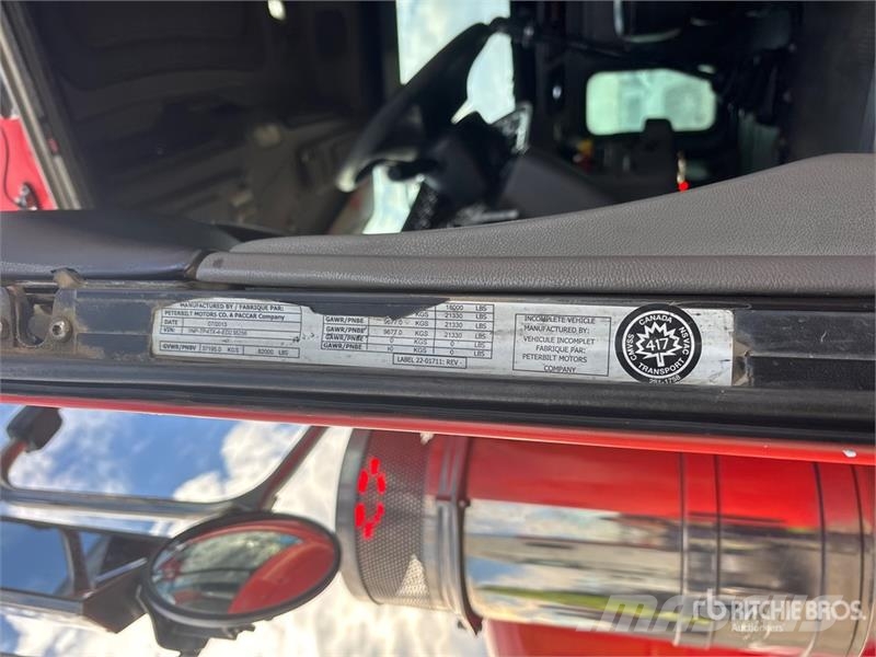 Peterbilt 367 8x6 Sleeper Winch Truck Evakuators ar manipulatoru