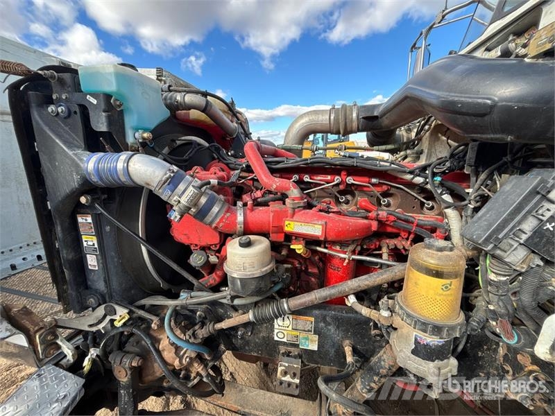 Peterbilt 367 8x6 Sleeper Winch Truck Vehículos de reciclaje