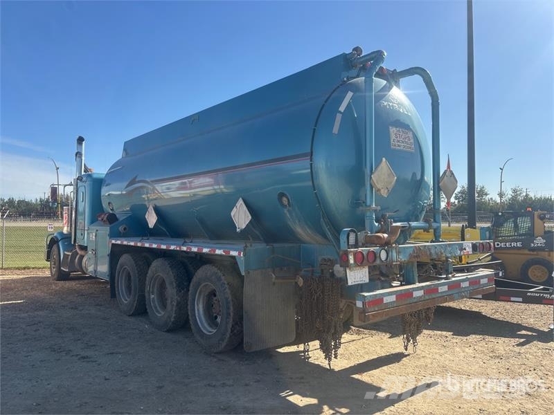Peterbilt 367 8x6 Sleeper Water Truck (Inoperable) Wassertanker