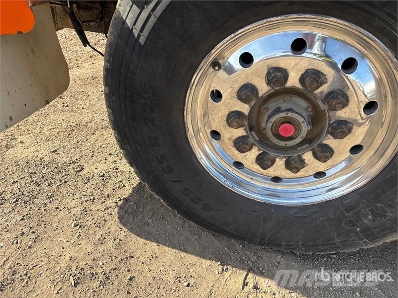 Peterbilt 367 8x6 Sleeper Winch Truck Автомобили за пътна помощ