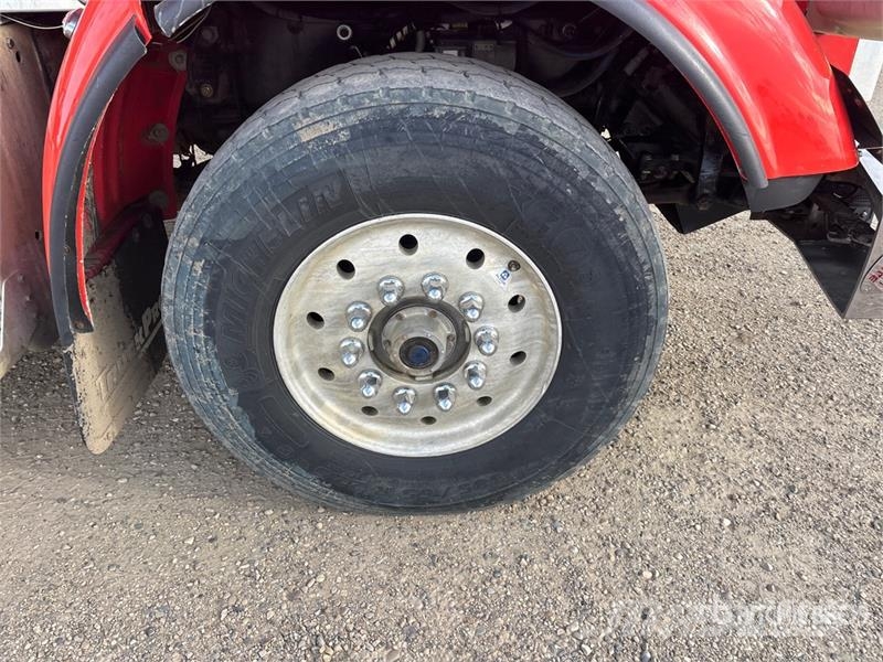 Peterbilt 367 8x6 Sleeper Winch Truck Evakuators ar manipulatoru