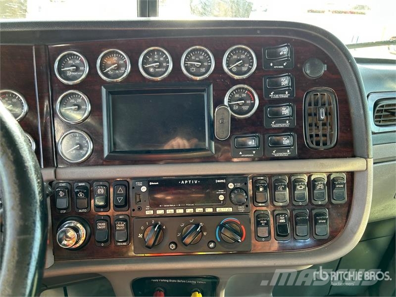 Peterbilt 367 8x6 Sleeper Winch Truck Bergungsfahrzeuge