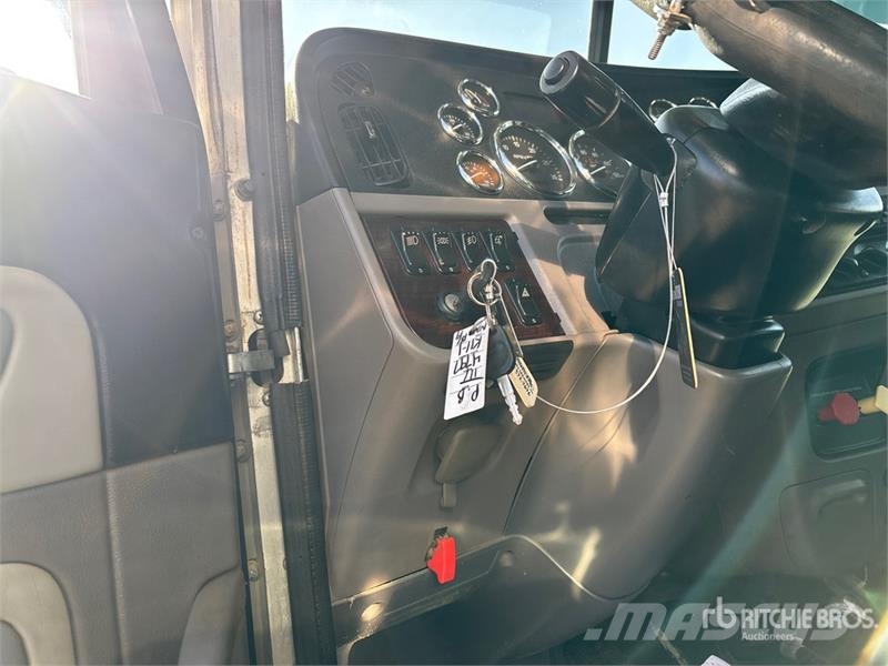 Peterbilt 367 8x6 Sleeper Winch Truck Автомобили за пътна помощ