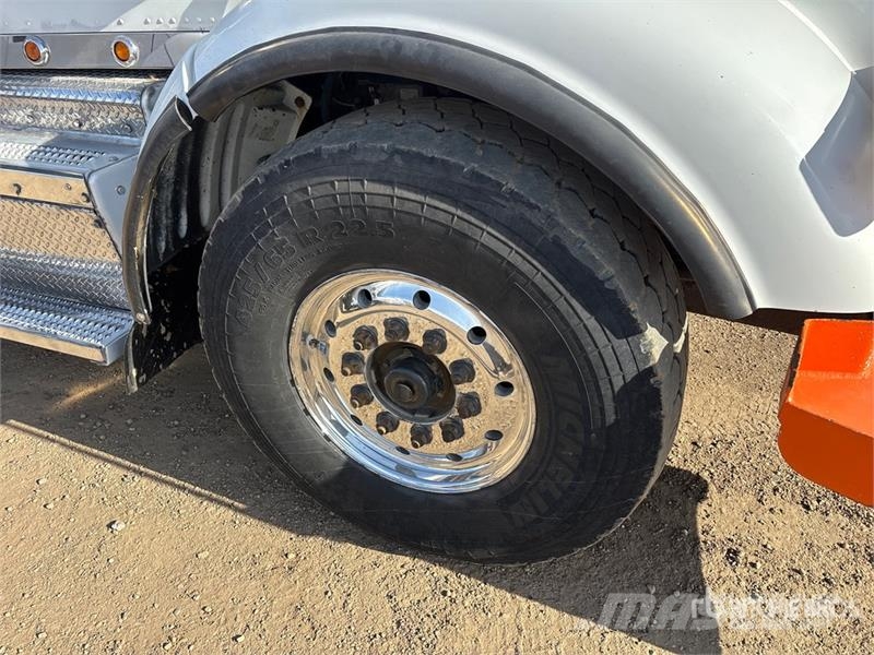 Peterbilt 367 8x6 Sleeper Winch Truck Автомобили за пътна помощ
