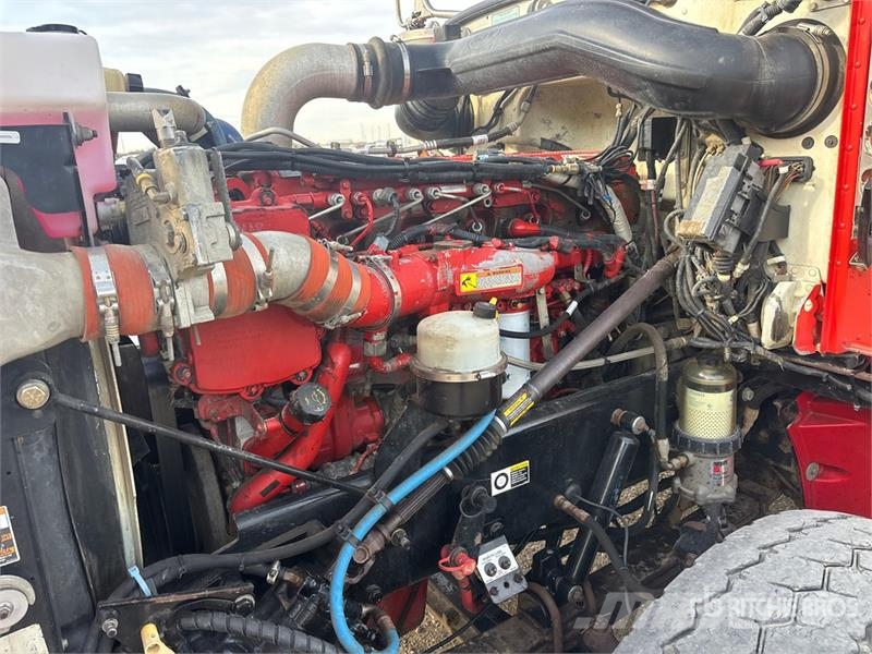 Peterbilt 367 8x6 Sleeper Winch Truck Evakuators ar manipulatoru
