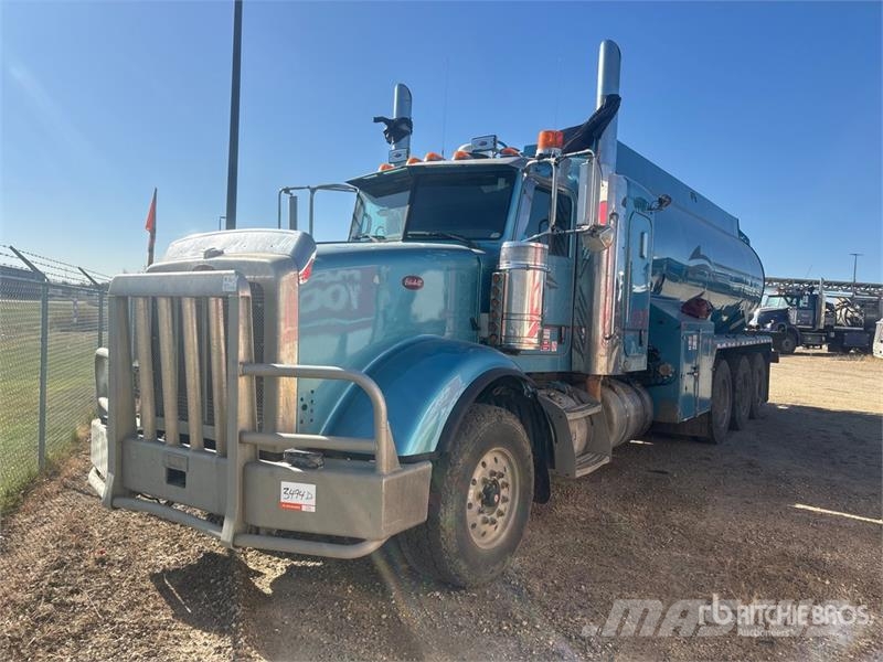 Peterbilt 367 8x6 Sleeper Water Truck (Inoperable) Wassertanker