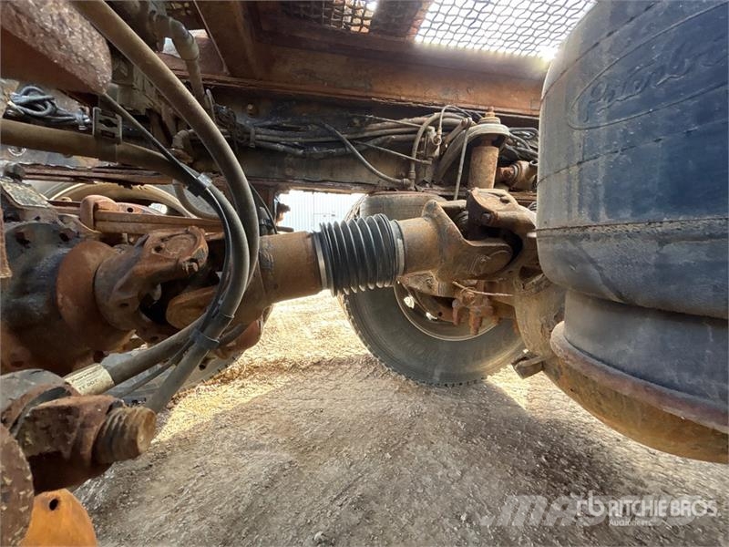 Peterbilt 367 8x6 Sleeper Winch Truck Vehículos de reciclaje