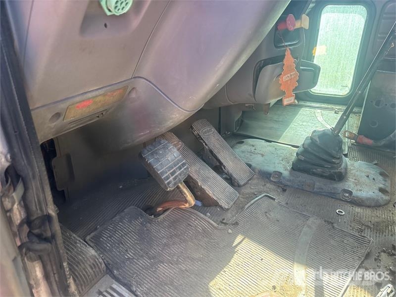 Peterbilt 367 8x6 Sleeper Water Truck (Inoperable) Wassertanker