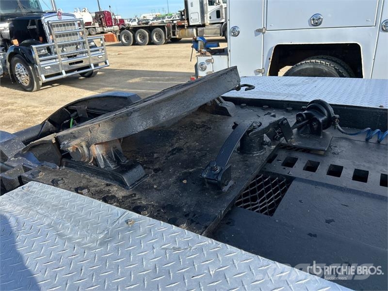 Peterbilt 367 8x6 Sleeper Winch Truck Bergungsfahrzeuge
