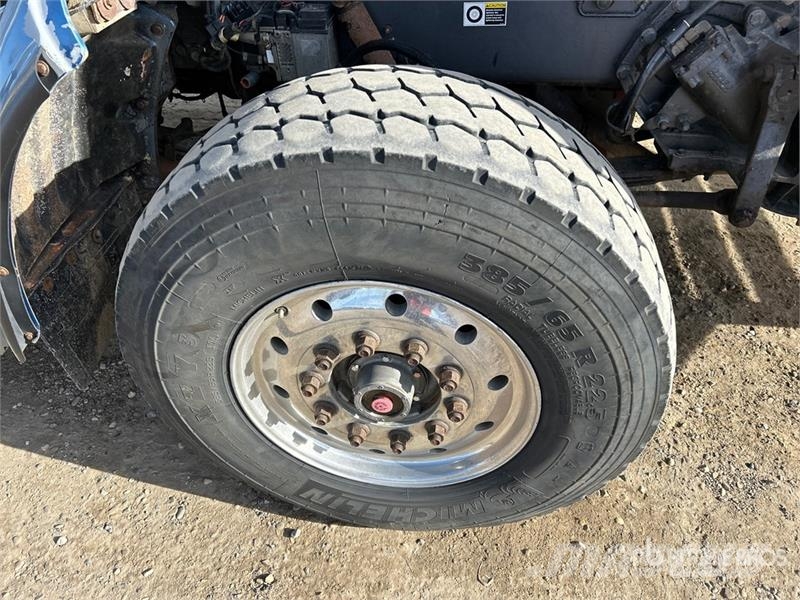 Peterbilt 367 8x6 Sleeper Winch Truck Bergungsfahrzeuge