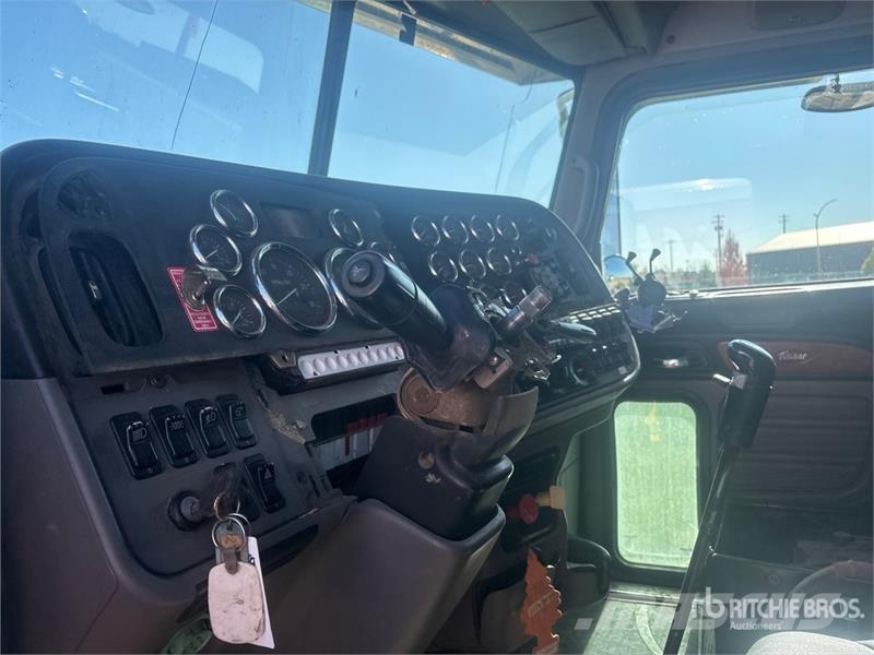 Peterbilt 367 8x6 Sleeper Water Truck (Inoperable) Wassertanker