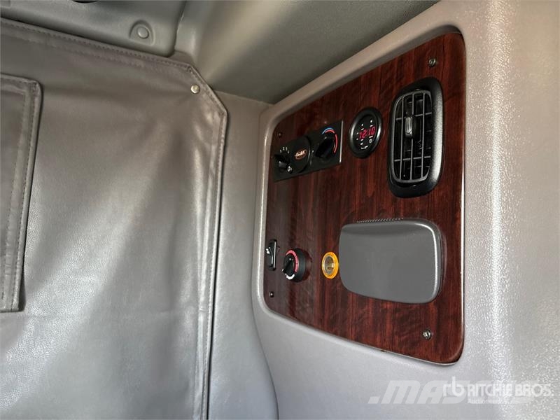 Peterbilt 367 8x6 Sleeper Winch Truck Автомобили за пътна помощ