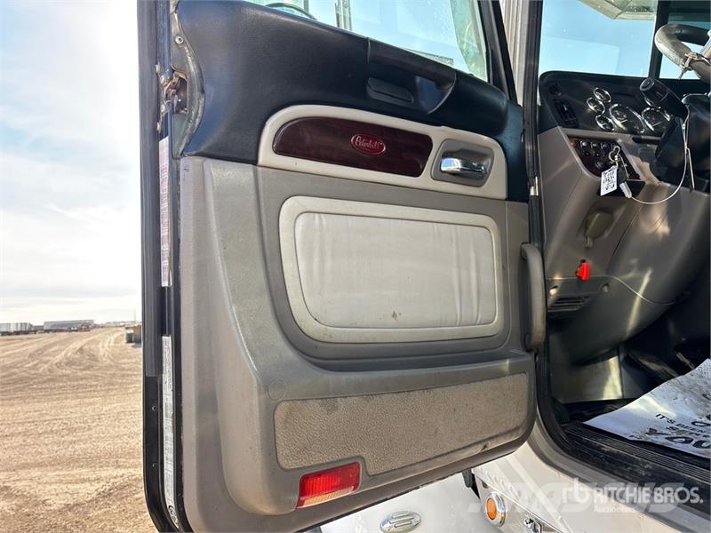 Peterbilt 367 8x6 Sleeper Winch Truck Автомобили за пътна помощ