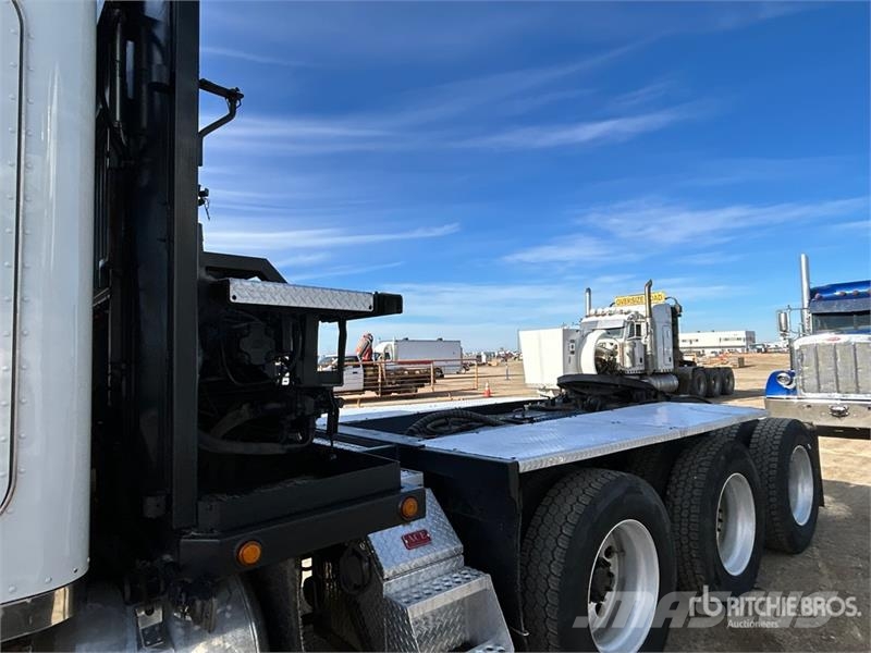 Peterbilt 367 8x6 Sleeper Winch Truck Bergungsfahrzeuge