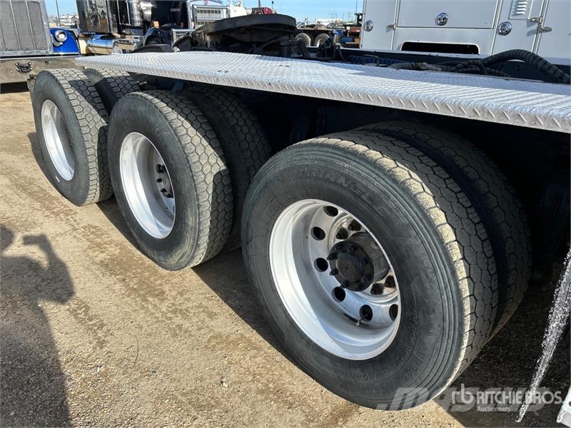 Peterbilt 367 8x6 Sleeper Winch Truck Bergungsfahrzeuge