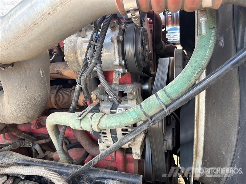 Peterbilt 367 8x6 Sleeper Winch Truck Vehículos de reciclaje