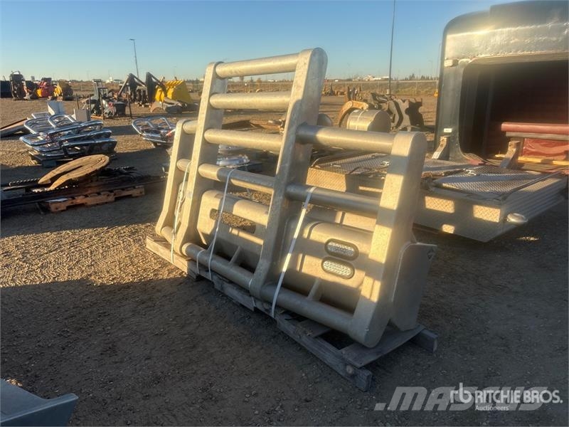Peterbilt 367 Roo Bumper - Fits Truck معدات النقل - غير ذلك