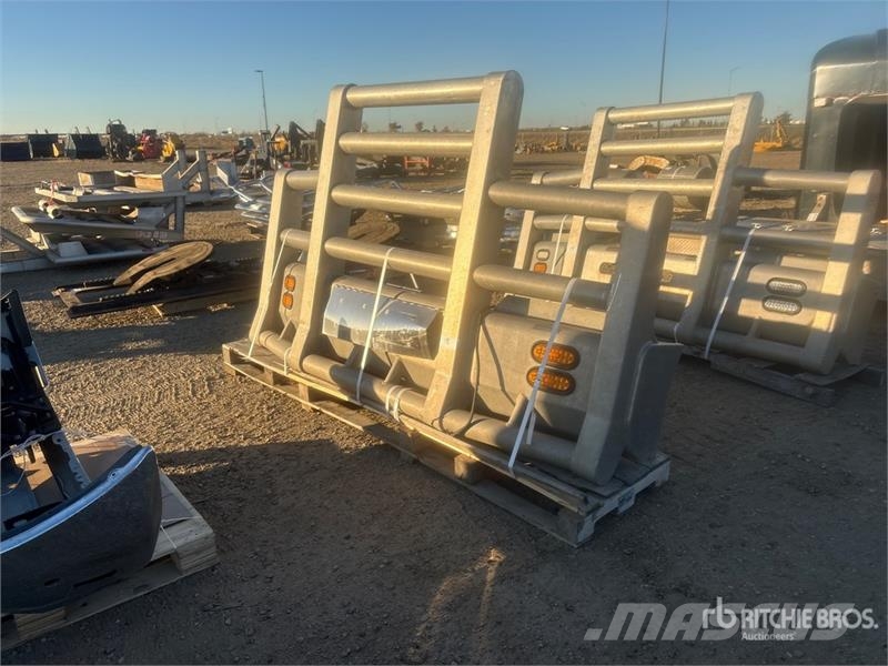 Peterbilt 367 Roo Bumper - Fits Truck معدات النقل - غير ذلك