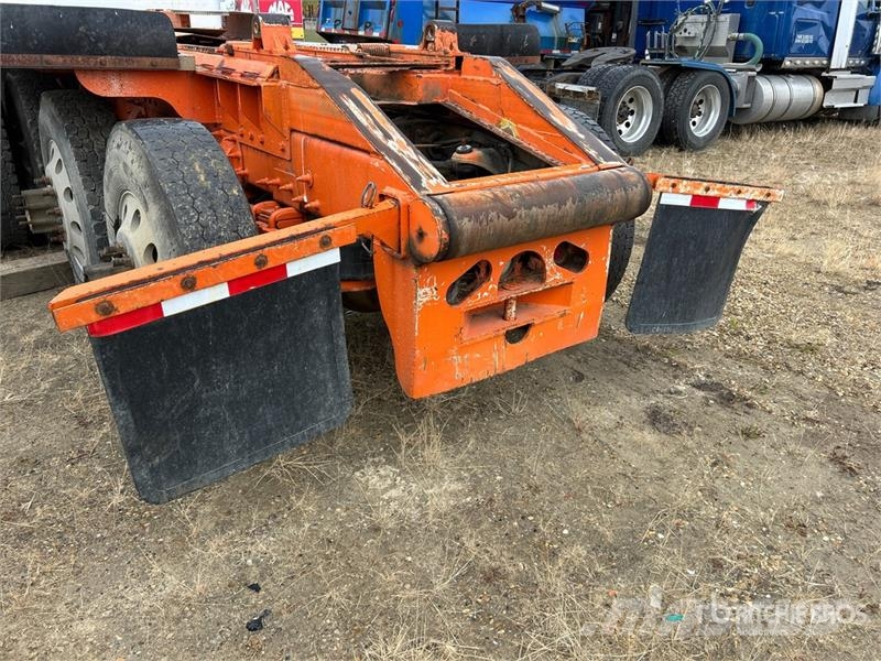 Peterbilt 367 Sleeper Cab and Chassis (Inoperable) Cabine en interieur
