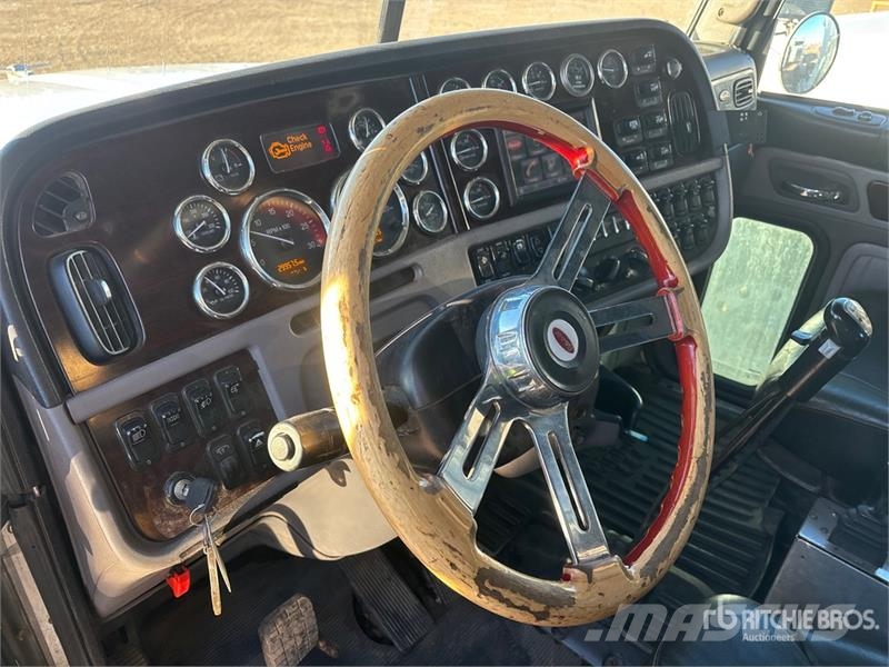 Peterbilt 367 T/A Sleeper Winch Truck Vyprošťovací vozidla