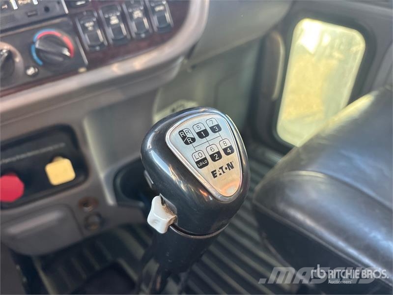Peterbilt 367 T/A Sleeper Winch Truck Vyprošťovací vozidla