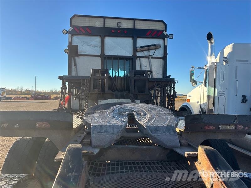 Peterbilt 367 T/A Sleeper Winch Truck Vyprošťovací vozidla