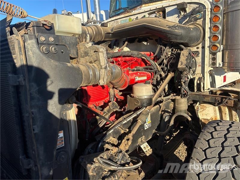 Peterbilt 367 T/A Sleeper Winch Truck Vyprošťovací vozidla