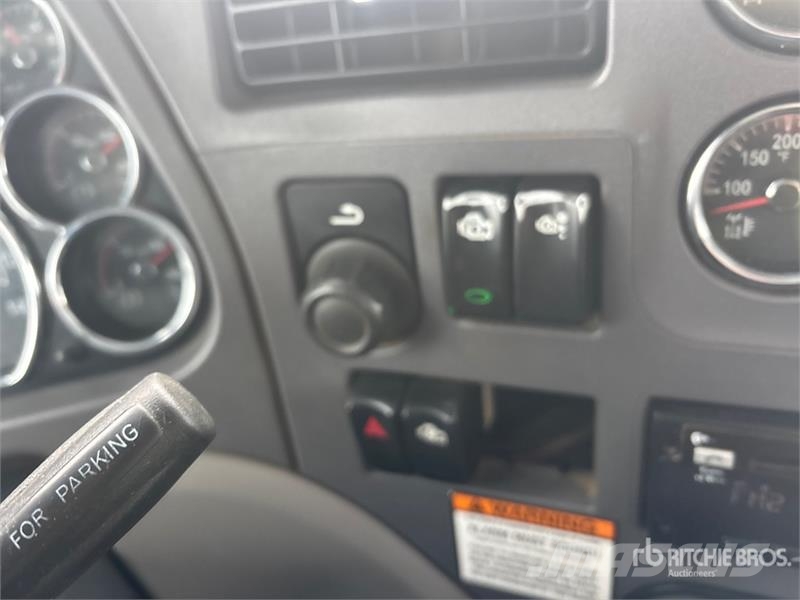 Peterbilt 377 Damperli kamyonlar
