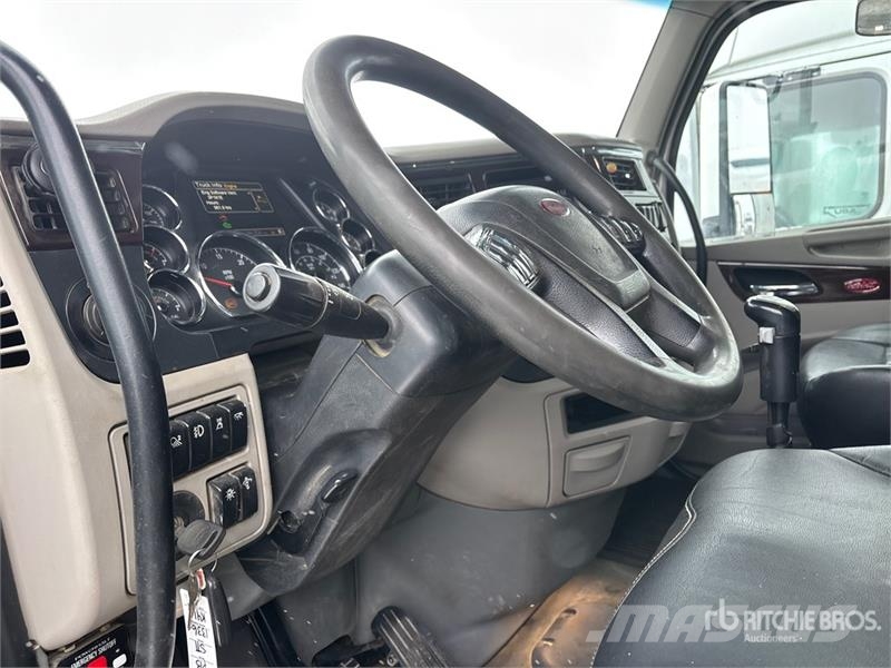 Peterbilt 377 Dragbilar