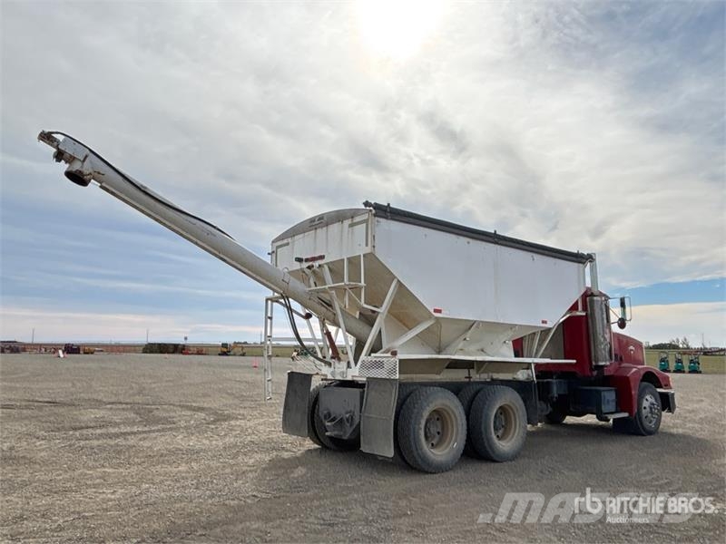 Peterbilt 377 Tender Truck Landbrugs / kornlastbiler