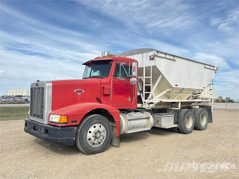 Peterbilt 377 Tender Truck Landbrugs / kornlastbiler