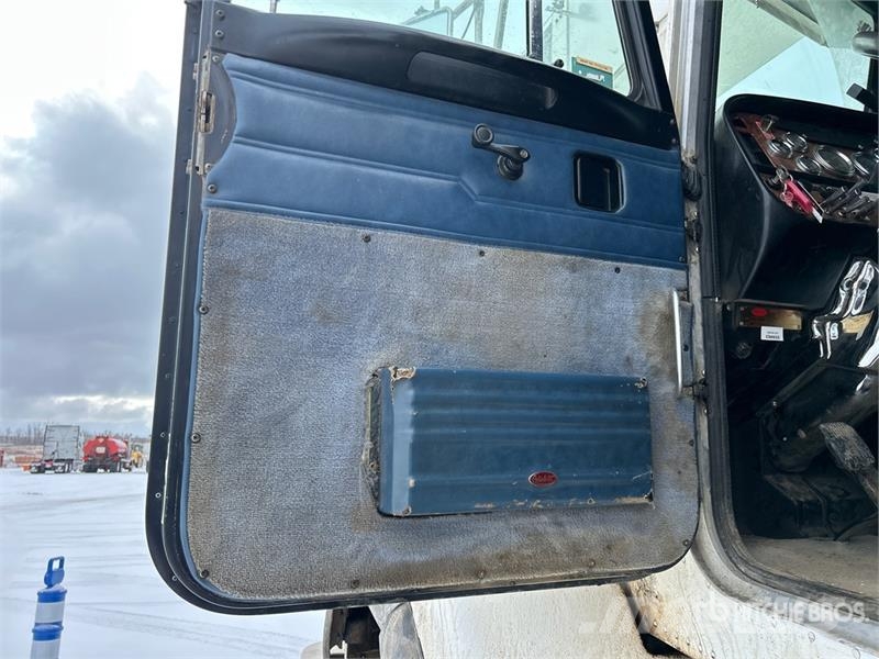 Peterbilt 378 Tovornjaki z žerjavom