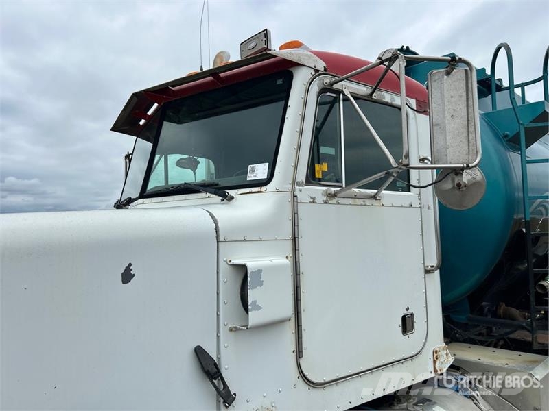 Peterbilt 378 Veepaagiga autod