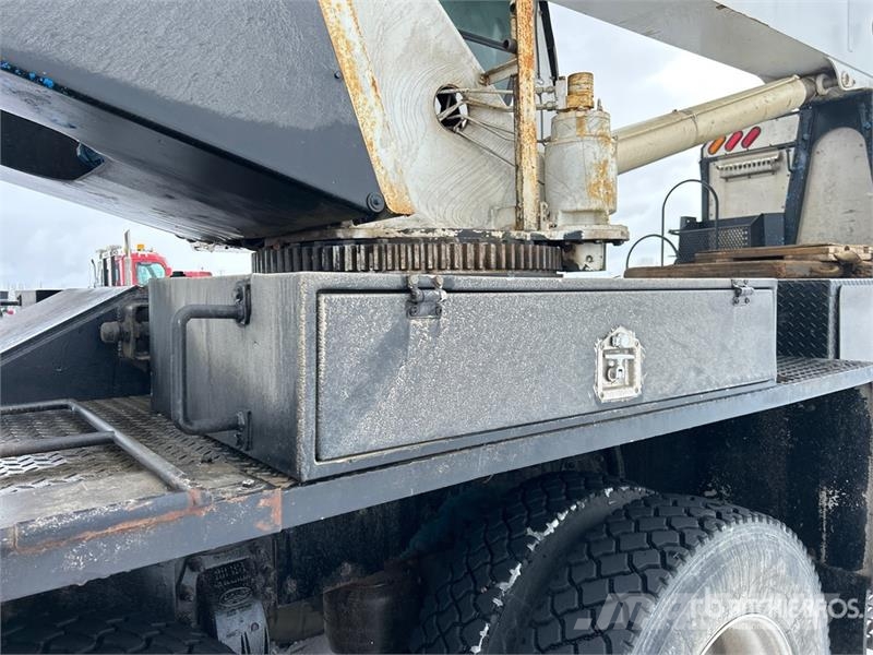 Peterbilt 378 Tovornjaki z žerjavom