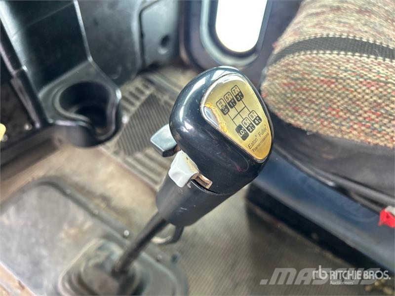 Peterbilt 378 Tovornjaki z žerjavom