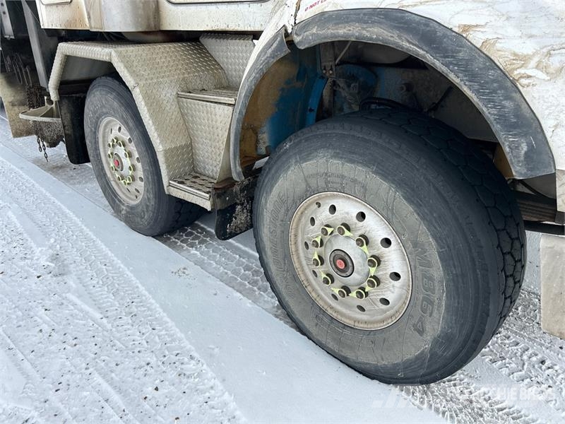 Peterbilt 378 Tovornjaki z žerjavom