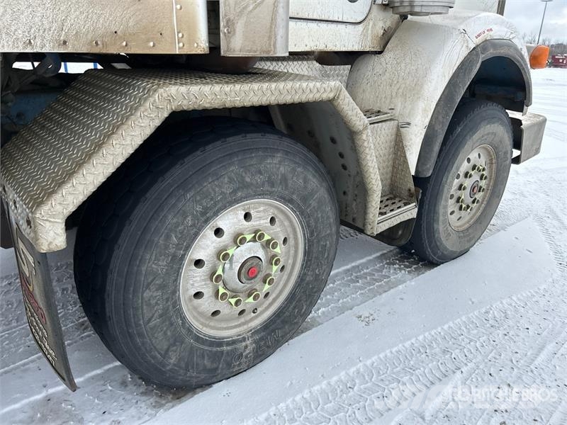 Peterbilt 378 Tovornjaki z žerjavom