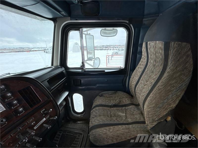 Peterbilt 378 Tovornjaki z žerjavom