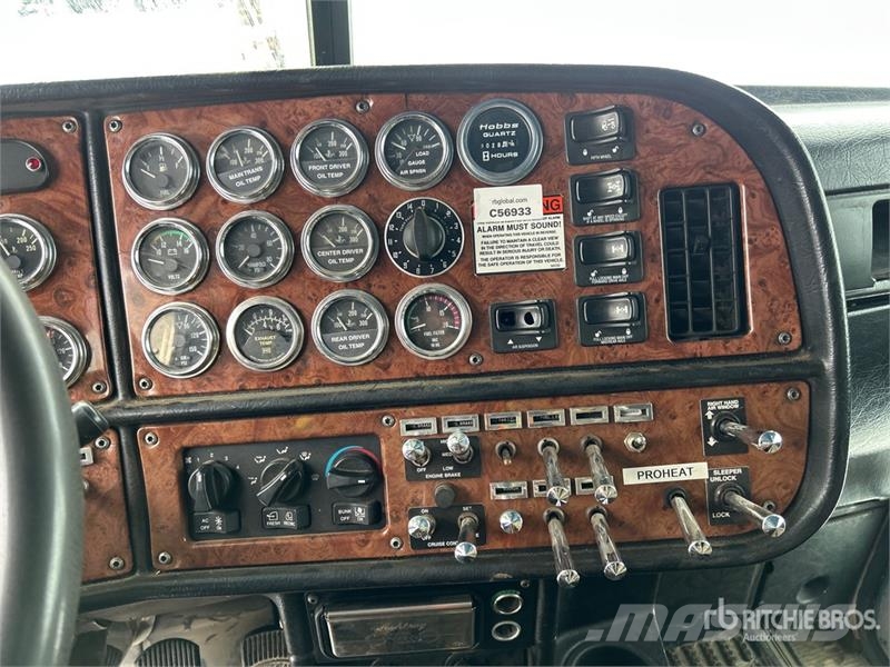 Peterbilt 378 Tovornjaki z žerjavom