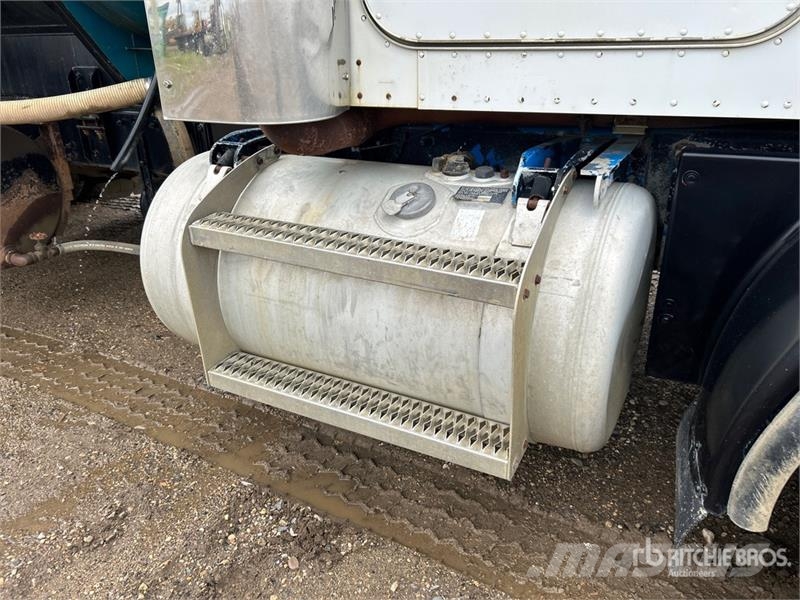 Peterbilt 378 Veepaagiga autod