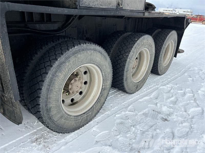 Peterbilt 378 Tovornjaki z žerjavom