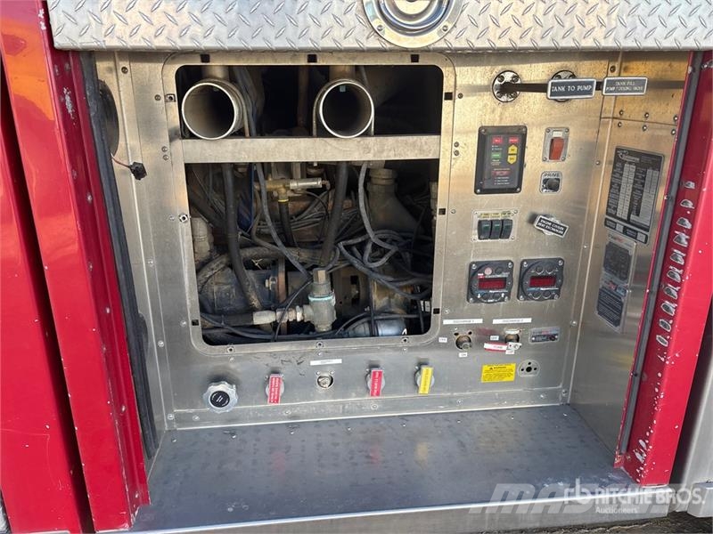 Peterbilt 378 6x4 Fire Truck (Inoperable) Camiones de Bomberos